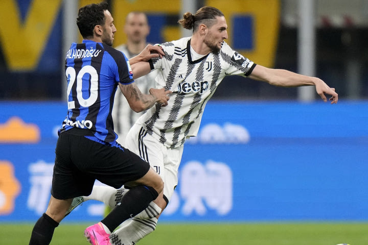 Γιουβέντους – Ίντερ 1-1: Ο Μαρτίνες απάντησε στον Βλάχοβιτς και κράτησε τους νερατζούρι στην κορυφή