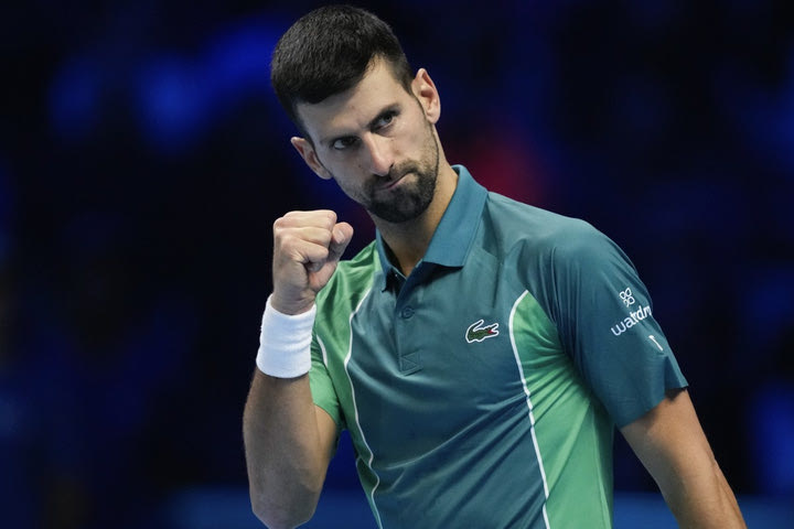 Αλκαράθ – Τζόκοβιτς 0-2: Κυρίαρχος Νόλε έκλεισε θέση στον τελικό των ATP Finals κόντρα στον Γιανίκ Σινέρ