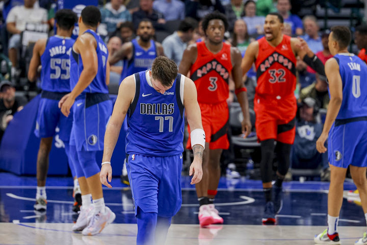 NBA: Οι Ράπτορς άλωσαν το Ντάλας με 127-116, 30αρα αλλά άστοχος ο Ντόντσιτς