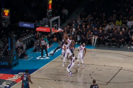 NBA: Ο Λόνι Γουόκερ έβαλε τρεις παίκτες των Φιλαντέλφια Σίξερς στη φωτογραφία και κέρδισε την κορυφή του Top 10