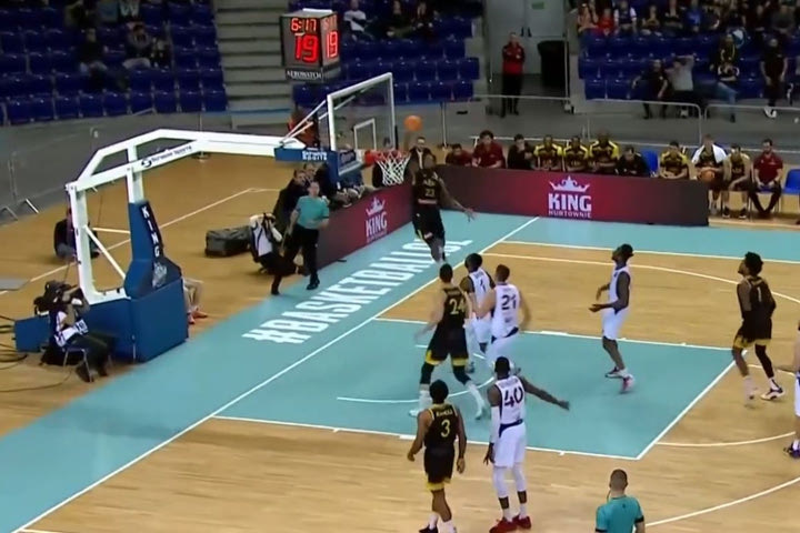 BCL: Με Χουγκάζ και κορυφαίο ΜάκΛεμορ το Top 5 της αγωνιστικής