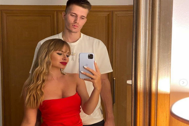 Αυτή είναι η κυρία Πετρούσεβ, η σύντροφος του Σέρβου σέντερ