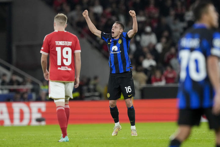 Champions League: Η Ίντερ επέστρεψε από 0-3 και πάγωσε την Μπενφίκα, χαμένη ευκαιρία για Ρεάλ Σοσιεδάδ