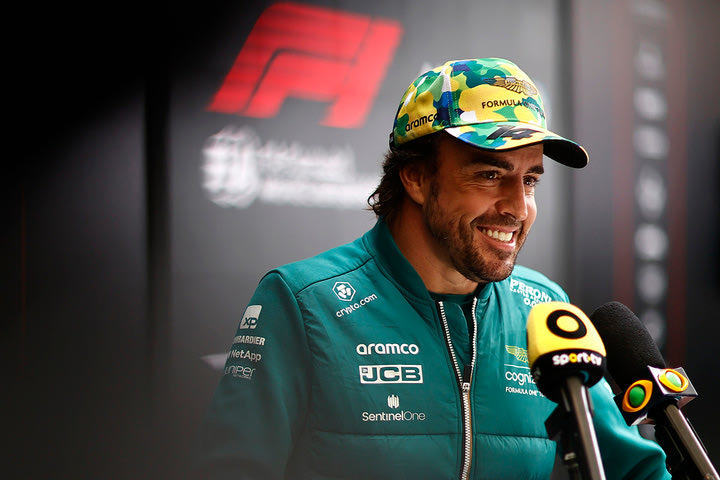 O Αλόνσο καθυστέρησε να φτάσει στη Βραζιλία λόγω λοίμωξης