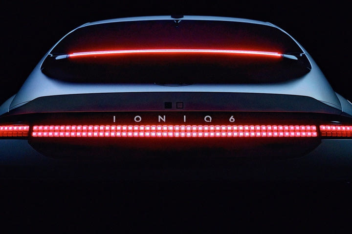 H Hyundai θέλει να κάνει sexy ακόμα και τα τετράγωνα pixels