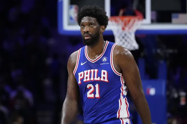 Τέλος η σεζόν για τον Εμπίντ μετά από απόφαση των Σίξερς και των γιατρών