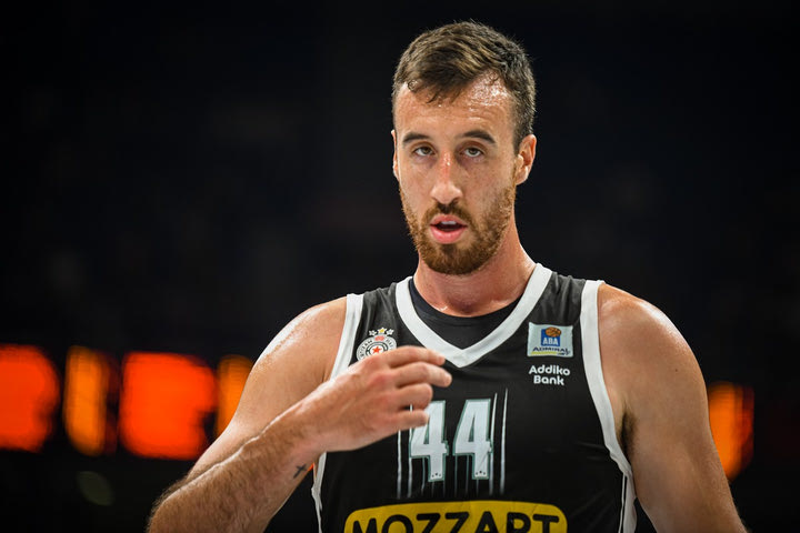 NBA, Σανς: Άφησαν ελεύθερο τον Φρανκ Καμίνσκι