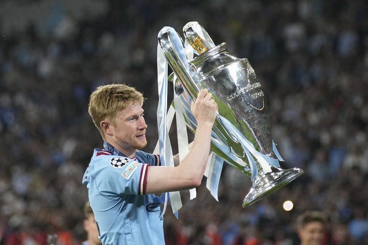 Premier League: Ο Ντε Μπρόινε είναι ο πιο ακριβοπληρωμένος παίκτης του πρωταθλήματος για δεύτερη σεζόν
