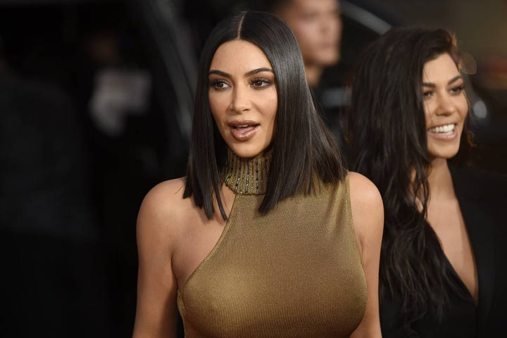 Kim Kardashian: Μεταμορφώθηκε στον πιο σέξι ρόλο της Salma Hayek. Salma approves