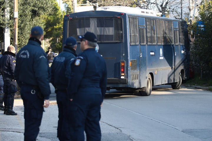 Οικονόμου: “Επίδομα στους αστυνομικούς που επιφορτίζονται με τους ελέγχους στα γήπεδα”