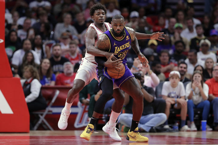 NBA: Οι Ρόκετς ισοπέδωσαν με 128-94 τους απογοητευτικούς Λέικερς