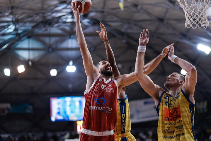 Νέα γκέλα της Αρμάνι στην Ιταλία, έχασε από την Σκαφάτι των Τζεντίλε, Λόγκαν, Στρέλνιεκς και Ρίβερς