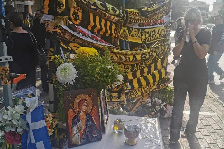 Τελέστηκε Τρισάγιο στη μνήμη του Μιχάλη Κατσούρη: “Είναι πάντα εδώ, στην σκέψη μας και την καρδιά μας”