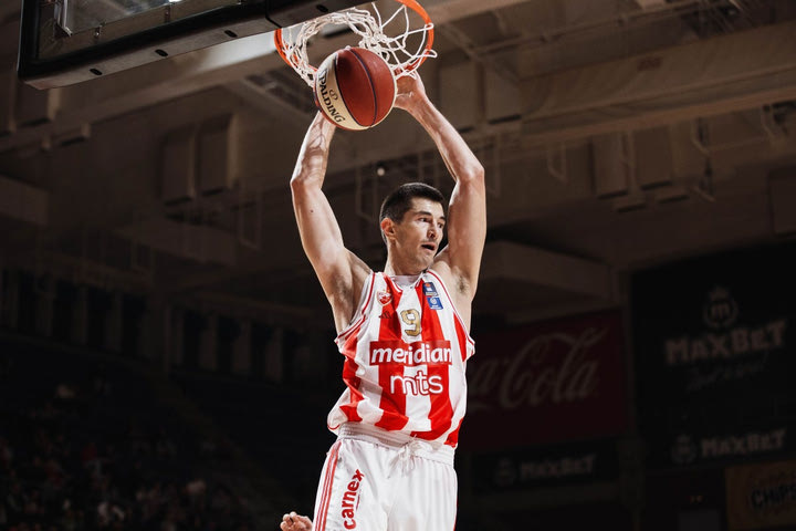 Παρελθόν ο Λούκα Μίτροβιτς από τον Ερυθρό Αστέρα μετά από 524 παιχνίδια και 19 τρόπαια