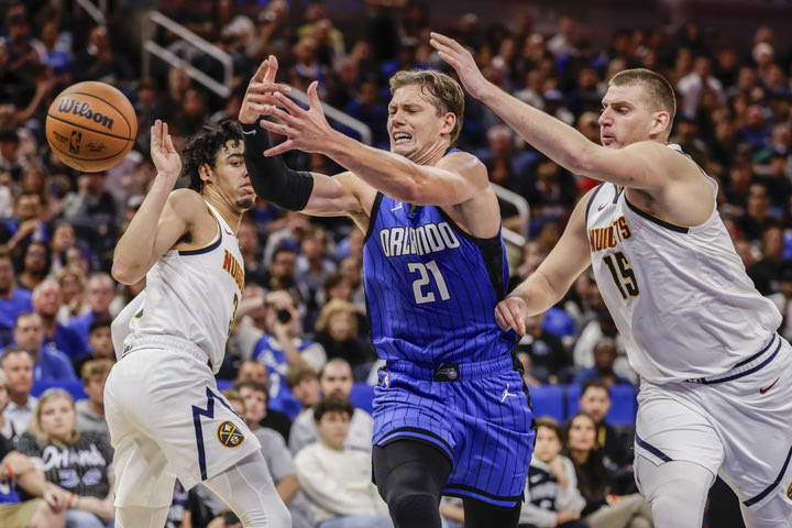 NBA: Οι Μάτζικ είχαν απάντηση στο τριπλ-νταμπλ του Γιόκιτς και λύγισαν τους Νάγκετς