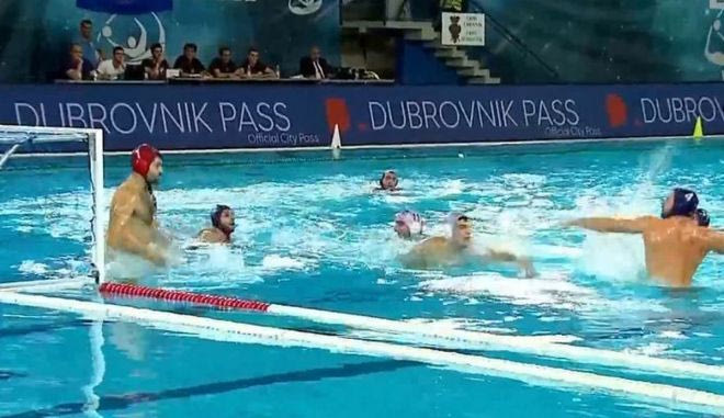 Ο Ολυμπιακός έκανε πάρτι στην 4η περίοδο με έξι αναπάντητα γκολ κόντρα στη Γιουγκ