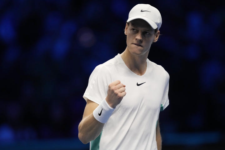 ATP Finals: Οι Ιταλοί τρελάθηκαν με τον Σίνερ και δανείστηκαν σύνθημα για τον Μαραντόνα