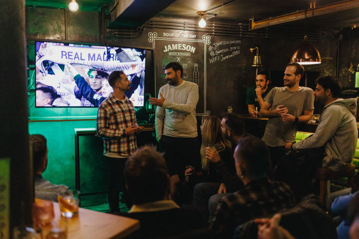 Είδαμε τη ματσάρα Ρεάλ – Νάπολι παρέα με Jameson, πίτσα και hot dogs