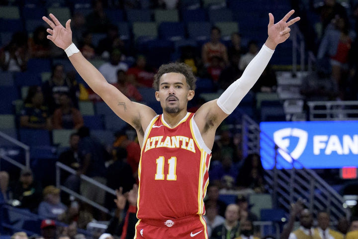 NBA: Οι απίθανοι Χοκς λύγισαν με 108-100 τους Νικς την Νέα Υόρκη με σούπερ Γιανγκ και περιμένουν τους Μπακς στα ημιτελικά του Κυπέλλου