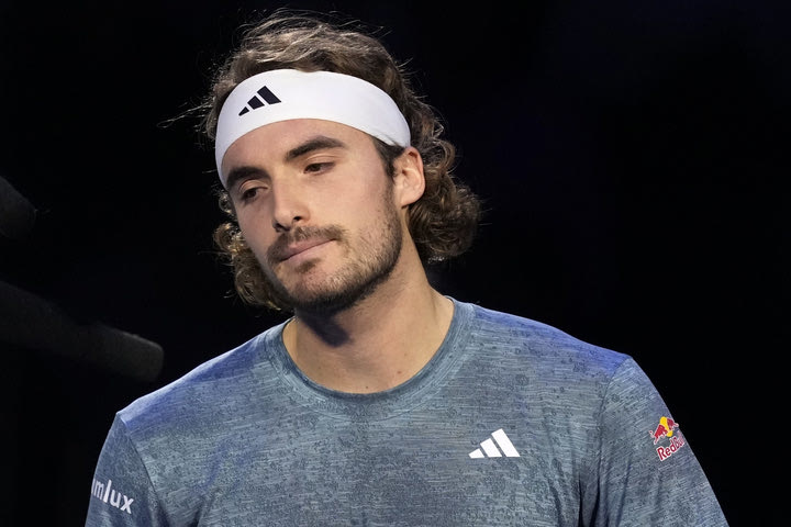 Τσιτσιπάς: Επίθεση από τον CEO αθλητικής εταιρείας και η στήριξη της κοινότητας του τένις