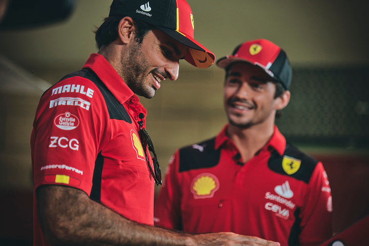 H Ferrari μετέθεσε για το νέο έτος τα συμβόλαια των Λεκλέρ και Σάινθ