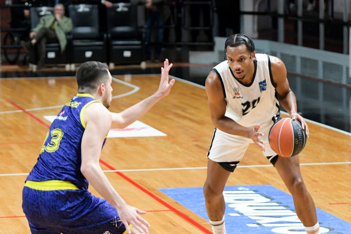 Απόλλωνας – Λαύριο 71-60: Οι Πατρινοί χαμογέλασαν στο ντεμπούτο του Χριστόπουλου στον πάγκο