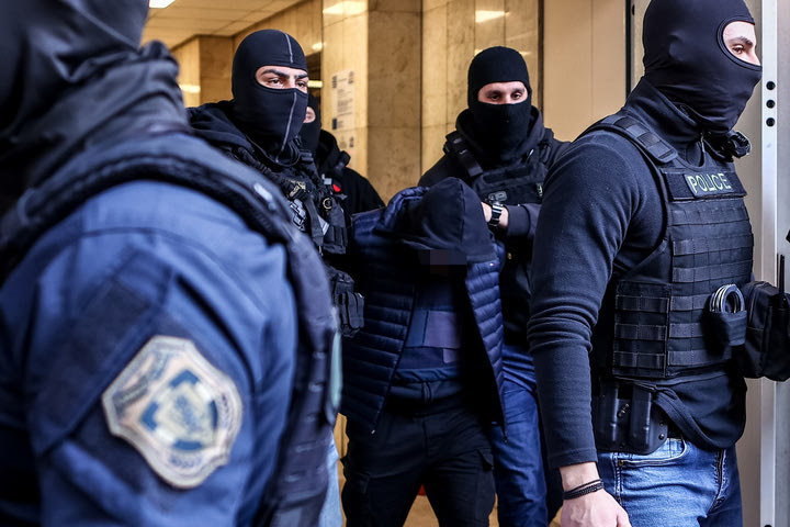Επεισόδια στον Ρέντη: Ταυτοποιήθηκε το DNA και του ανήλικου αδερφού του 18χρονου