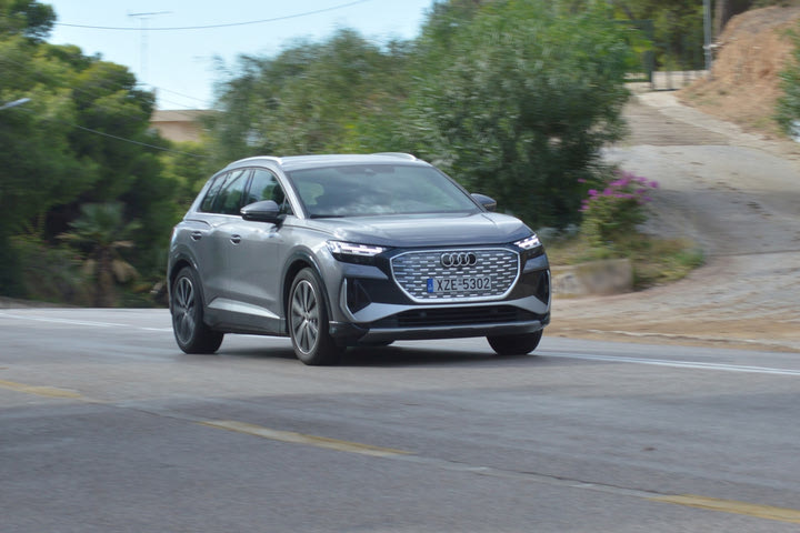 Δοκιμή του ηλεκτρικού και ιδιαίτερα δυναμικού SUV Audi Q4 Sportback 50 e-tron