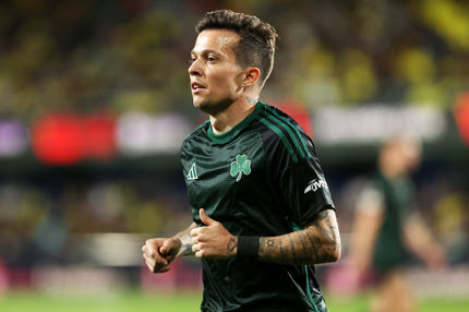 Μπερνάρ: “Υποχρεώση μας να συνεχίσουμε στο Conference League, κάναμε λάθη που δεν επιτρέπονται κόντρα στη Βιγιαρεάλ”