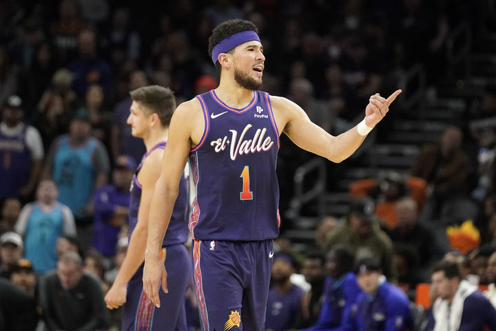 NBA: Ο Μπούκερ κουβάλησε τους Φοίνιξ Σανς στην ανατροπή από το -16 και τη νίκη επί των Γουάσινγκτον Γουίζαρντς