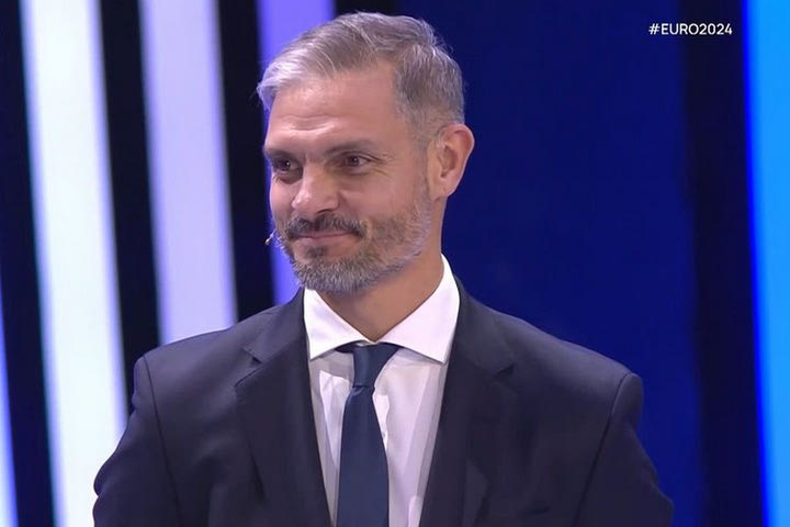 Ο Άγγελος Χαριστέας στην κλήρωση του Euro 2024