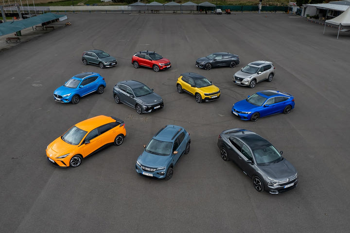 Η 11άδα των φιναλίστ του ελληνικού Αυτοκινήτου της Χρονιάς, στην πίστα των Μεγάρων