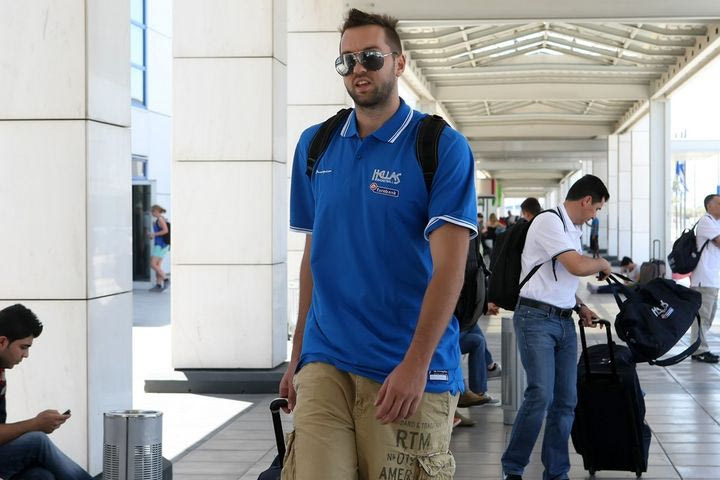 Απάντηση Βουγιούκα σε Ζούρο