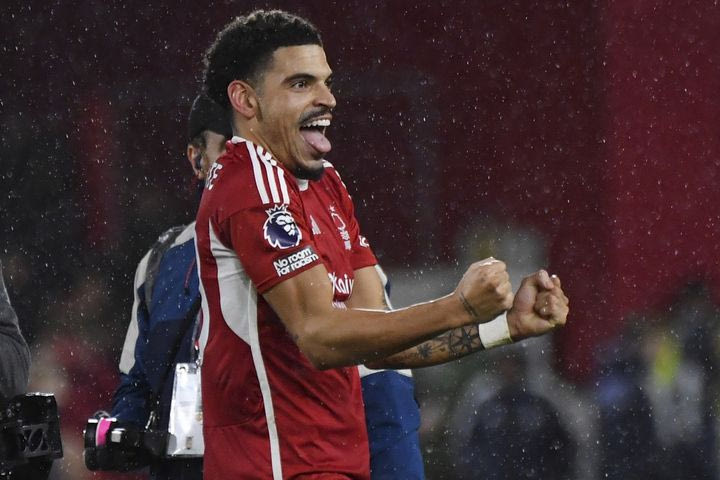 Νότιγχαμ – Μάντσεστερ Γιουνάιτεντ 2-1: Ιστορικός θρίαμβος για τους ρεντς
