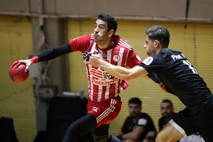 Handball Premier: Νίκες για Ολυμπιακό και ΑΕΚ πριν το μεταξύ τους ντέρμπι
