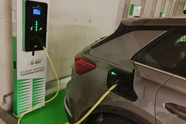 Πάνω από 2 εκατομμύρια ευρώ σε δικαιούχους του “Κινούμαι Ηλεκτρικά” τις επόμενες μέρες