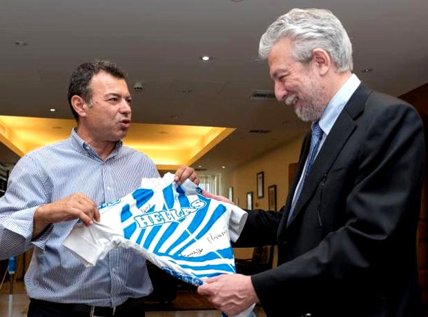 Αχ Σταύρο και κυρ Σταύρο…