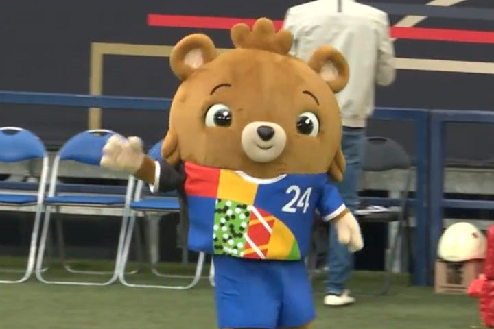 Euro 2024: “Άλμπερτ”, το λούτρινο αρκουδάκι είναι η μασκότ της διοργάνωσης