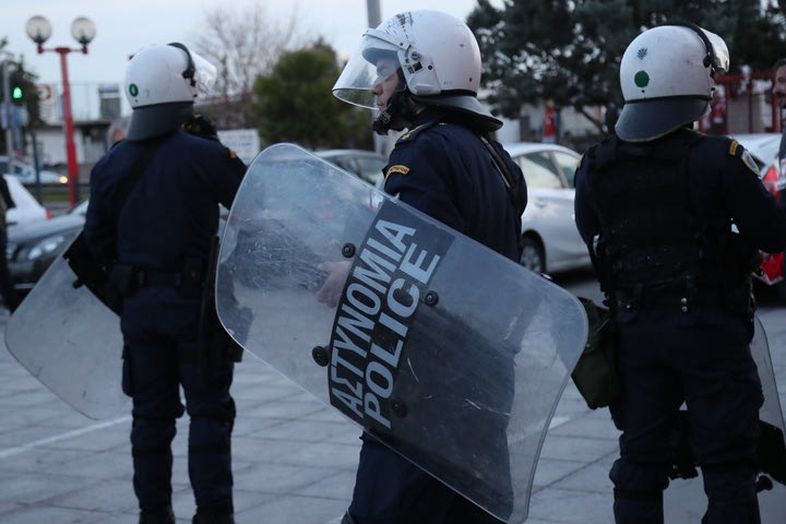 Επεισόδια στο Ρέντη: Η ΕΛ.ΑΣ. έχει προχωρήσει σε 424 προσαγωγές μετά τον τραυματισμό του 31χρονου αστυνομικού