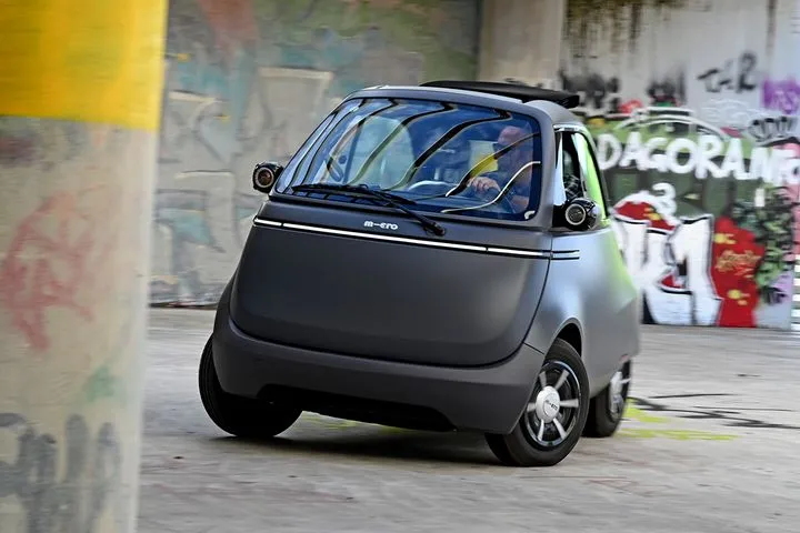 Δοκιμή του Microlino με τη μπαταρία των 10,5 kWh και την αυτονομία των 177 χιλιομέτρων