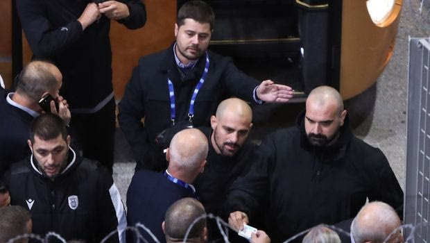 Ολυμπιακός – ΠΑΟΚ: Ένταση κατά την άφιξη με αστυνομία και Γκαγκάτση