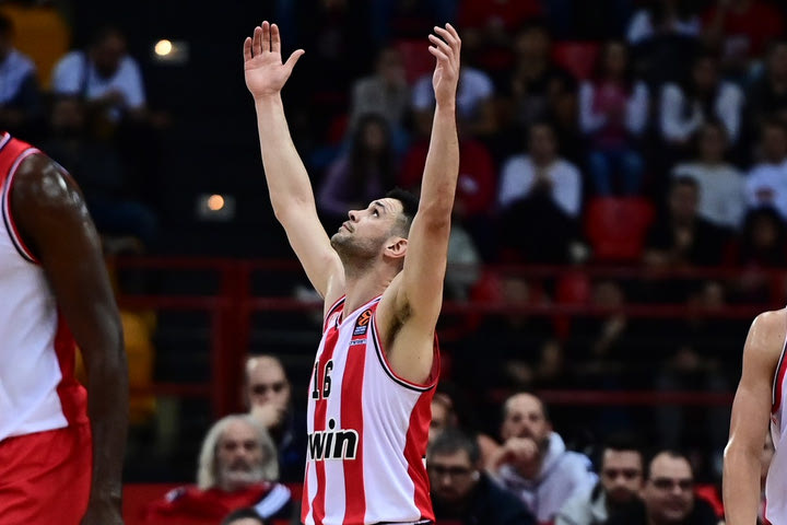Ολυμπιακός – Βαλένθια 56-63: Απογοητευτική βραδιά και γκέλα στο ΣΕΦ πριν από τη διαβολοβδομάδα