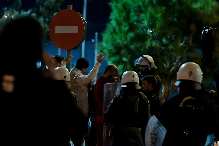 Έρχεται “ψηφιακό μπλόκο” στους χούλιγκανς: Ετσι θα λειτουργεί η ταυτοποίηση στα γήπεδα