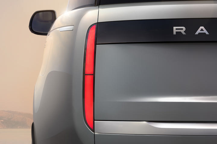 Αυτά είναι τα νέα δεδομένα που φέρνει το αμιγώς ηλεκτρικό SUV Range Rover