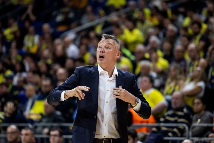 Ο Σαρούνας Γιασικεβίτσιους υπέγραψε νέο τριετές συμβόλαιο με τη Φενέρμπαχτσε