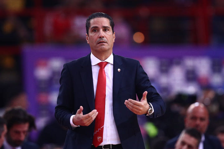 Ξέσπασε ο Σφαιρόπουλος εναντίον των διαιτητών μετά την ήττα από την Μπάγερν: “Θα είχαμε νικήσει αν τα κριτήρια ήταν ίδια”