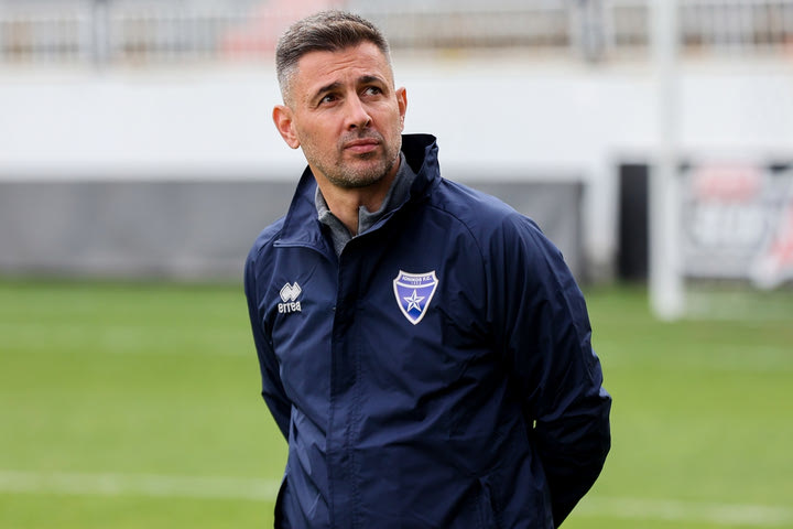 Ιωνικός: Τέλος ο Σίμος από τον πάγκο των Νικαιωτών