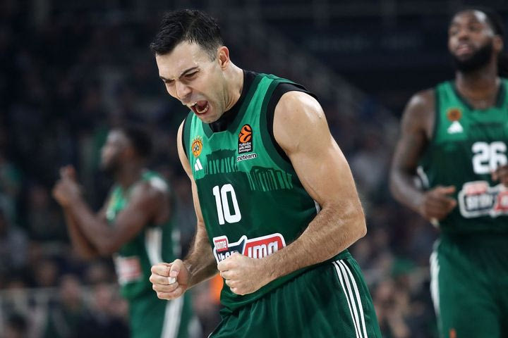 Παναθηναϊκός AKTOR – Ερυθρός Αστέρας 82-65: Ιδανικό φινάλε στο 2023 με καλό μπάσκετ στο γεμάτο και καυτό ΟΑΚΑ