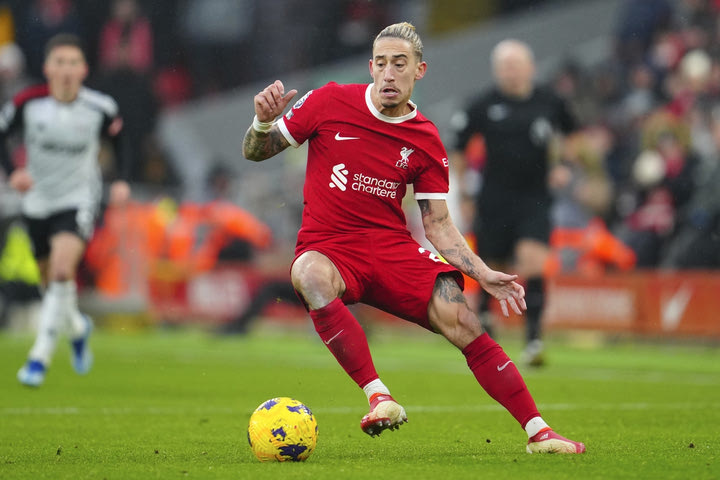 Ο Τσιμίκας επέστρεψε στις προπονήσεις της Λίβερπουλ