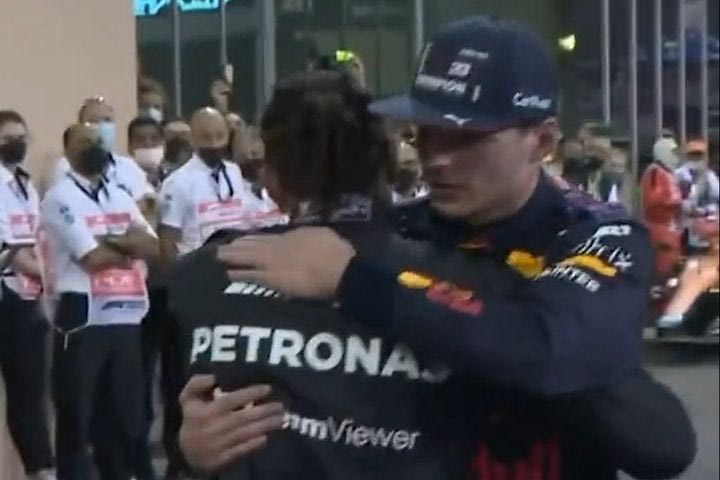 Formula 1, Άμπου Ντάμπι: Η αγκαλιά ανάμεσα στους μονομάχους, Φερστάπεν και Χάμιλτον